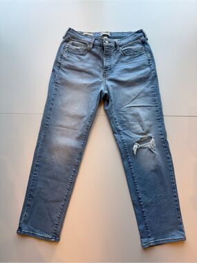 Universal Threads Women's 12R Light Blue Distressed Straight-Leg Jeans